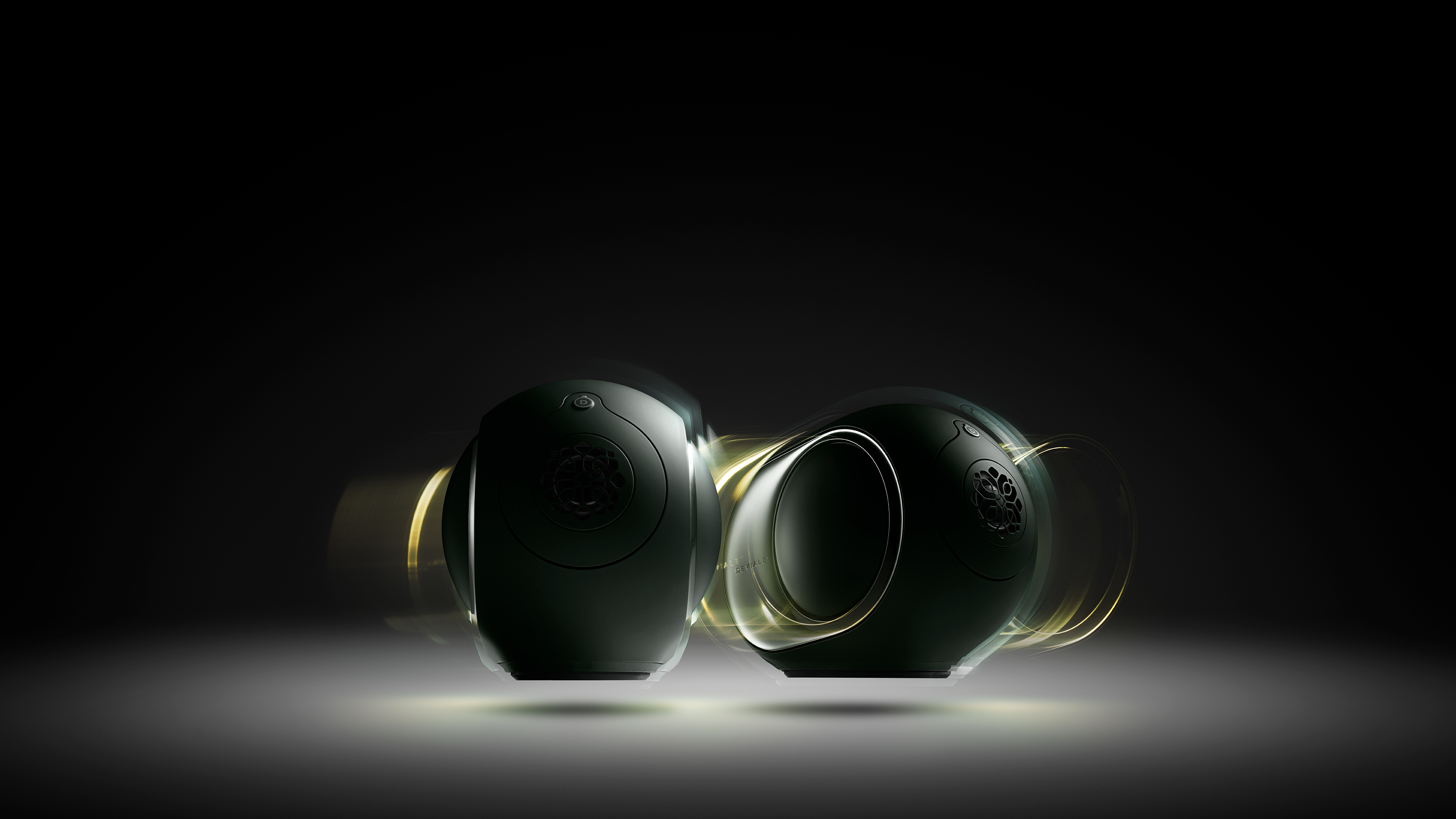 Devialet Phantom Ultimate 98 dB - High-End Compact Speakers